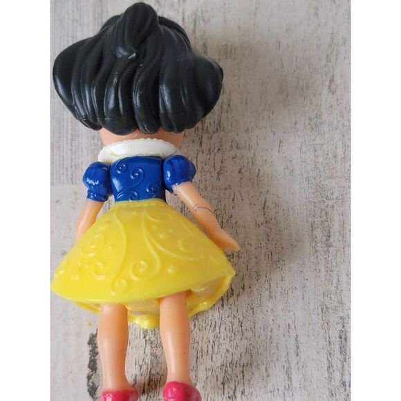 Snow White glitter mini doll toddler princess Disney Pixar toy - Picture 5 of 5